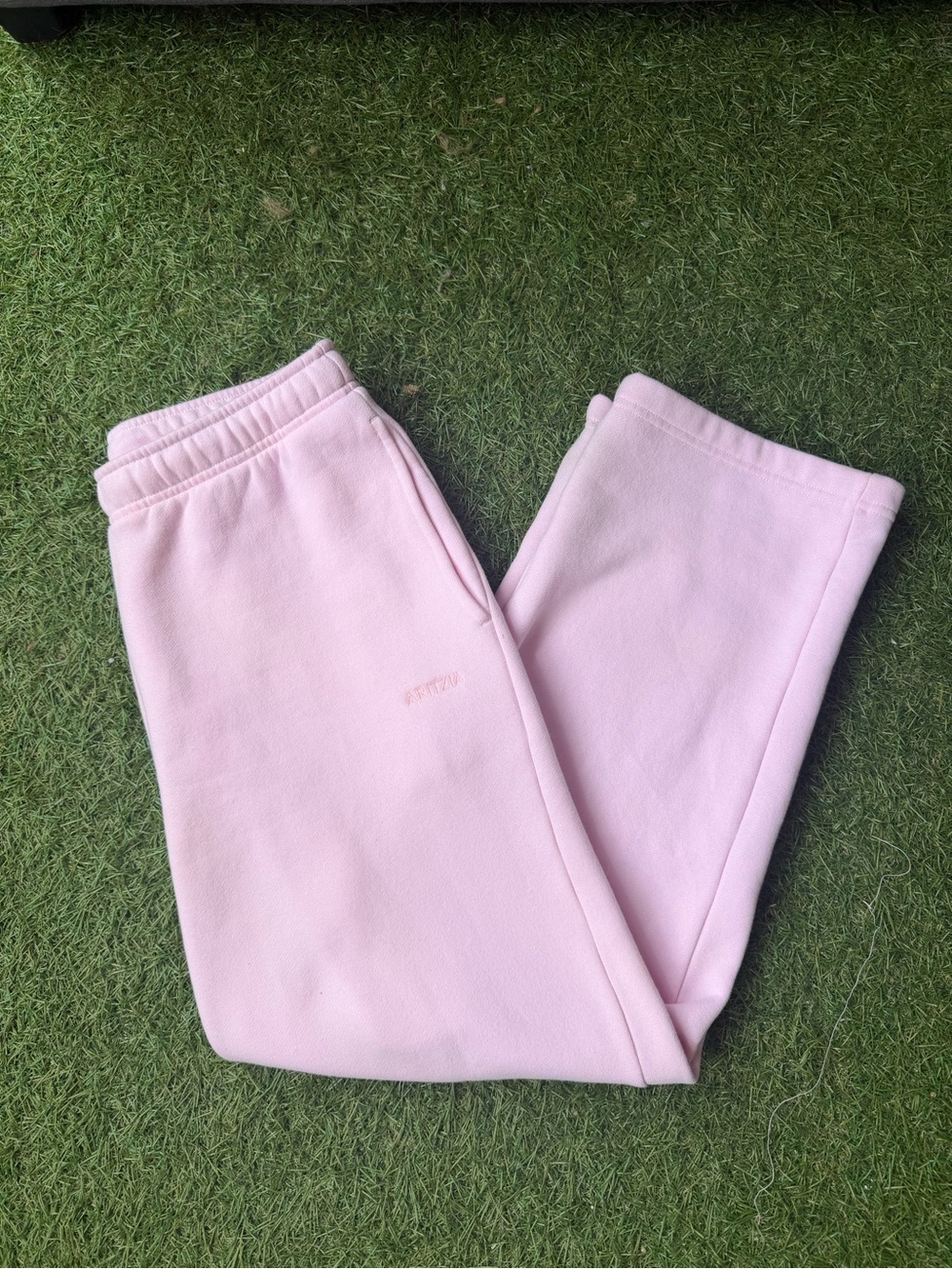 ARITZIA VILLA PINK Cozy Sweatfleece Mega Straight Sweatpant